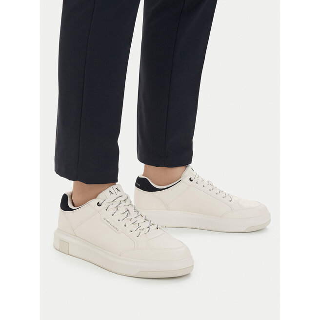 Armani Exchange Sneakersy XM001722 AF17540 MZ266 Biały