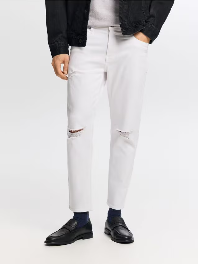 Reserved - Jeansy carrot slim z przetarciami - biały miniaturka