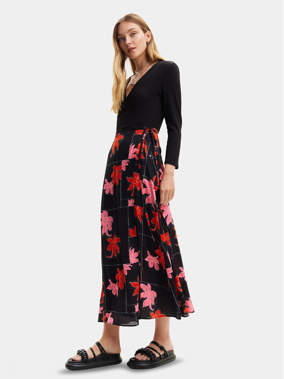Desigual Sukienka letnia Memphis 24SWVW37 Czarny Regular Fit