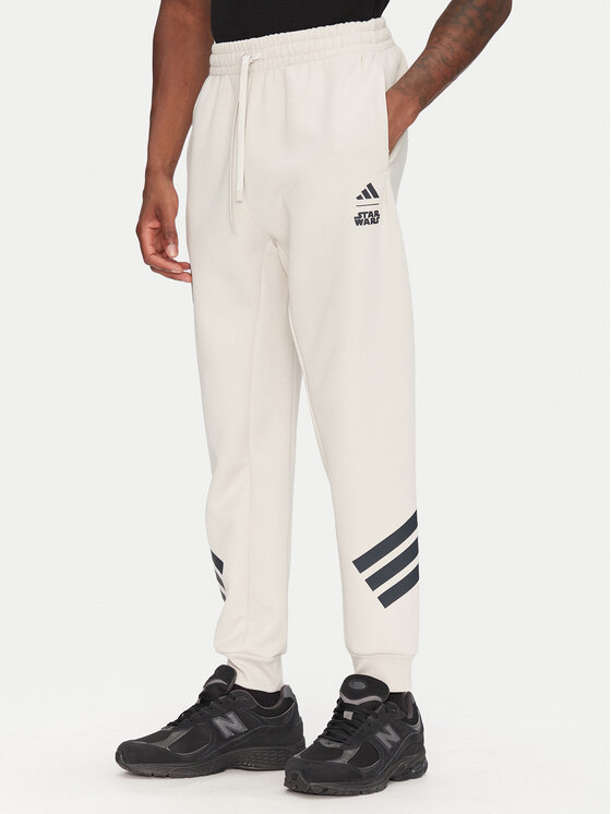 adidas Spodnie dresowe Star Wars The Mandalorian™ JI5723 Beżowy Regular Fit