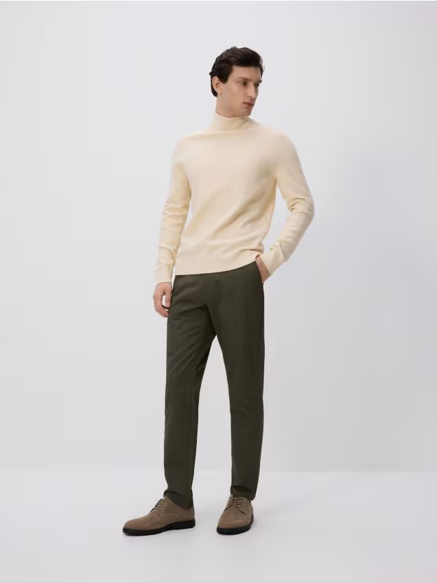 Reserved - Bawełniane spodnie chino slim - ciemnozielony