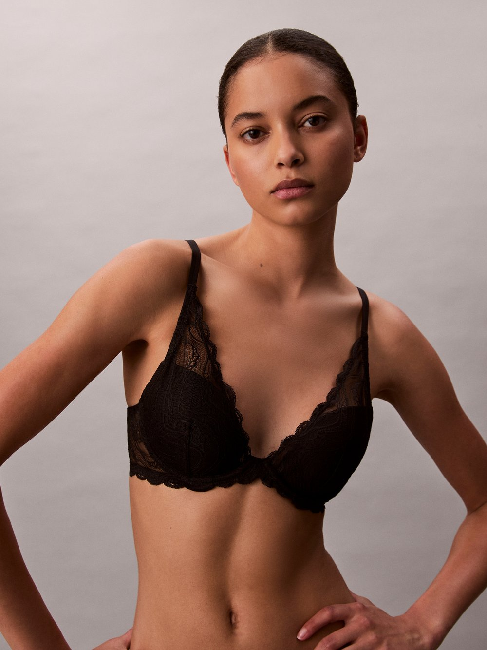 Calvin Klein Biustonosz damski na fiszbinach - usztywniany Kobiety czarny, 80C