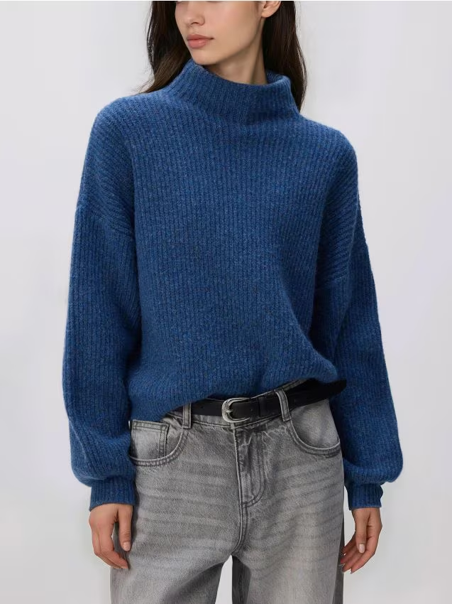 Reserved - Sweter z bufiastymi rękawami - granatowy