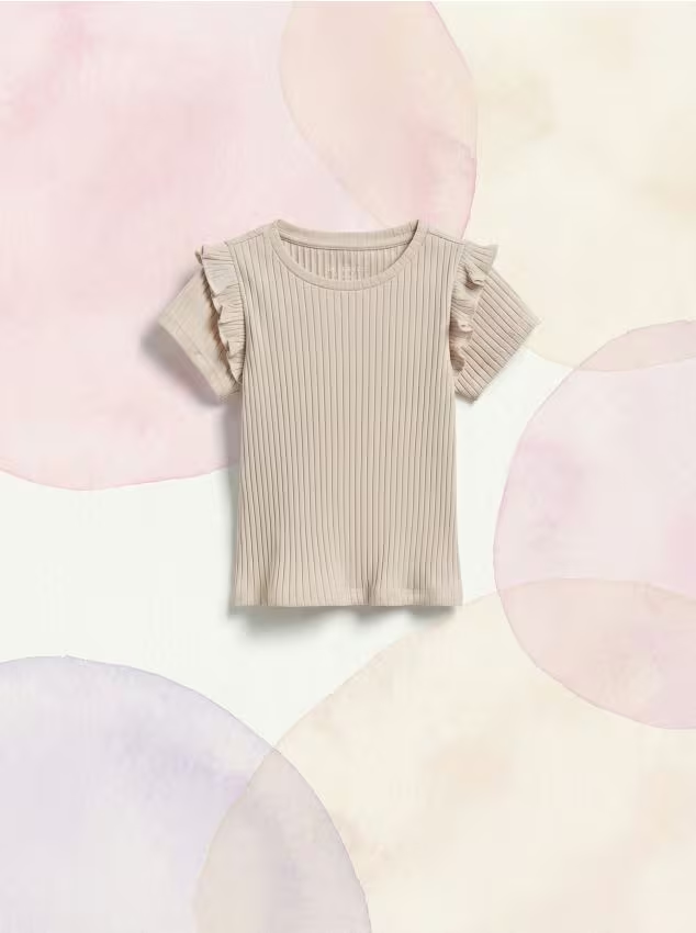 Reserved - Prążkowany t-shirt z falbankami - beżowy
