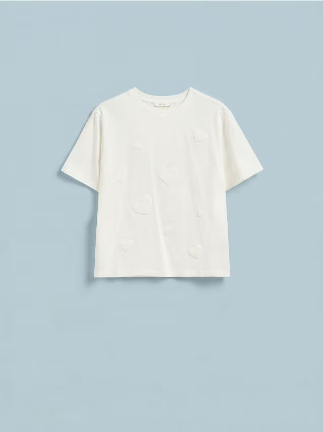 Reserved - T-shirt z haftem w serca - złamana biel