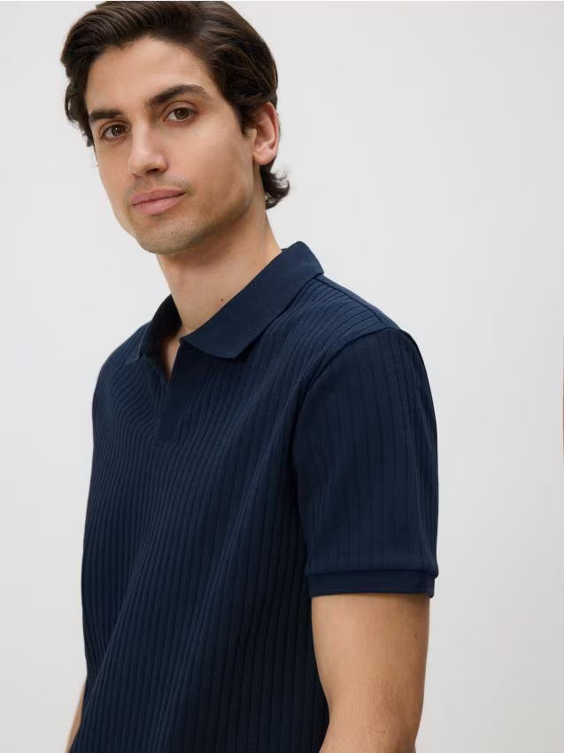 Reserved - Koszulka polo slim w prążek - granatowy