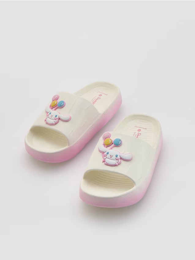 Reserved - Lekkie klapki Cinnamoroll - biały