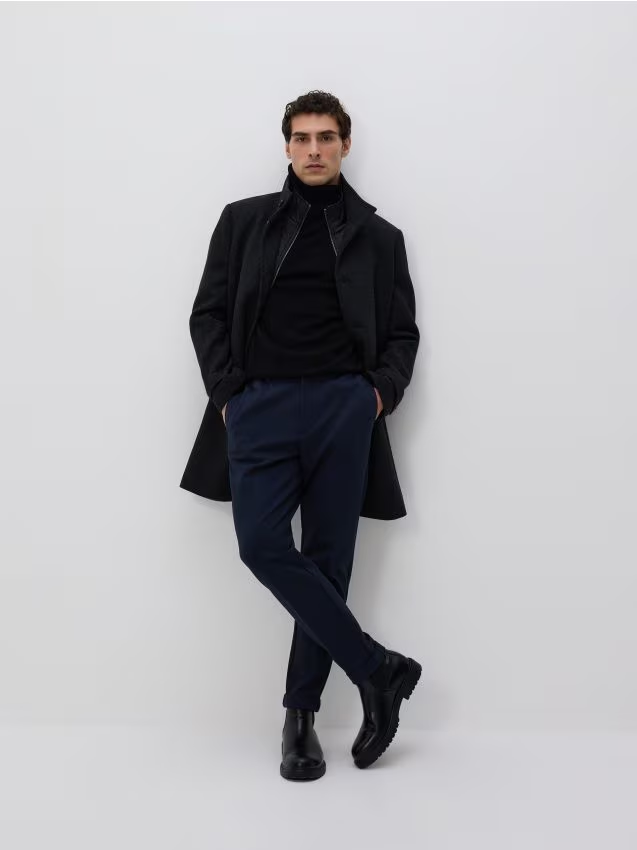 Reserved - Spodnie chino slim z kantem - granatowy