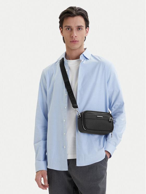 Armani Exchange Saszetka XM002038 AF19931 UC001 Czarny