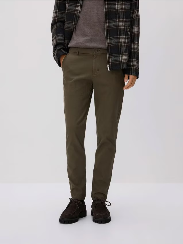 Reserved - Spodnie chino slim fit - brązowy