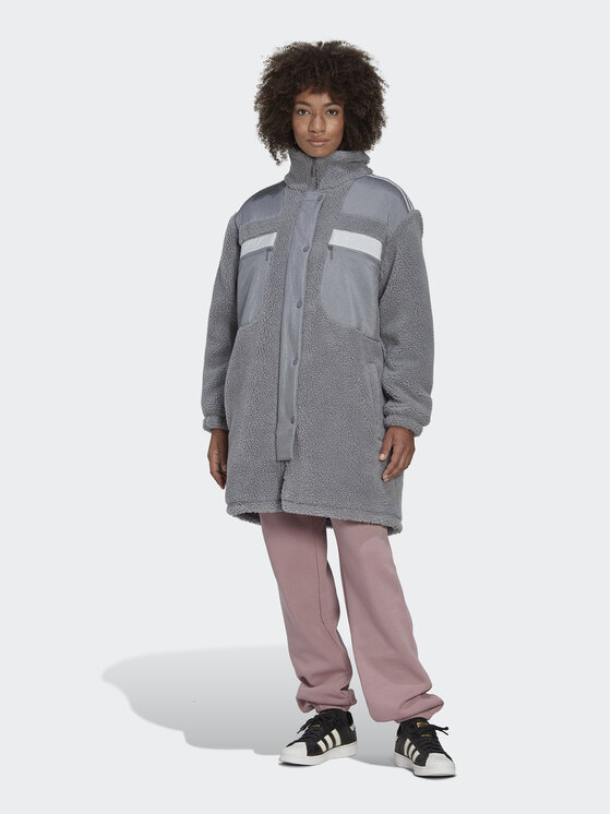 adidas Kurtka zimowa Sherpa HK5256 Szary Relaxed Fit