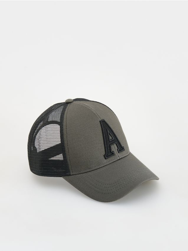 Reserved - Czapka trucker z naszywką - zielony