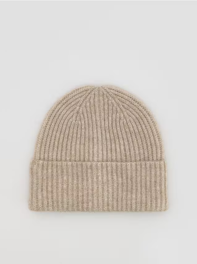 Reserved - Prążkowana czapka beanie - kremowy