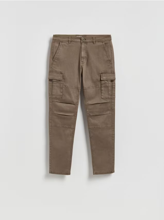Reserved - Spodnie cargo slim fit - brązowy