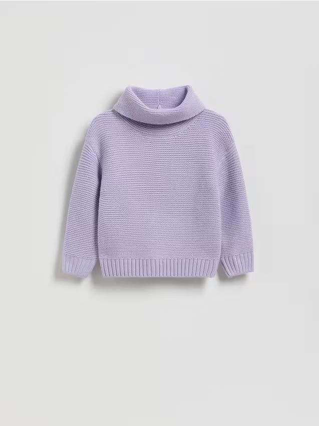 Reserved - Luźny sweter z golfem - lawendowy