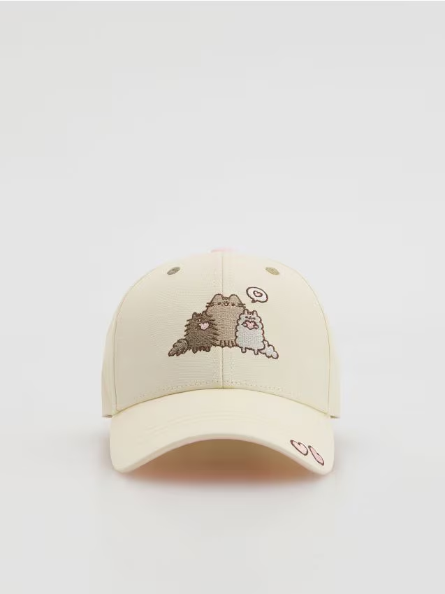 Reserved - Czapka z daszkiem Pusheen - złamana biel