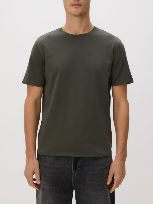 Reserved - Gładki t-shirt regular fit - ciemnozielony