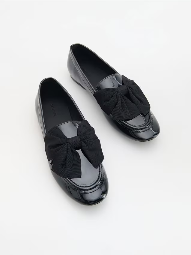 Reserved - Loafersy z kokardą - czarny