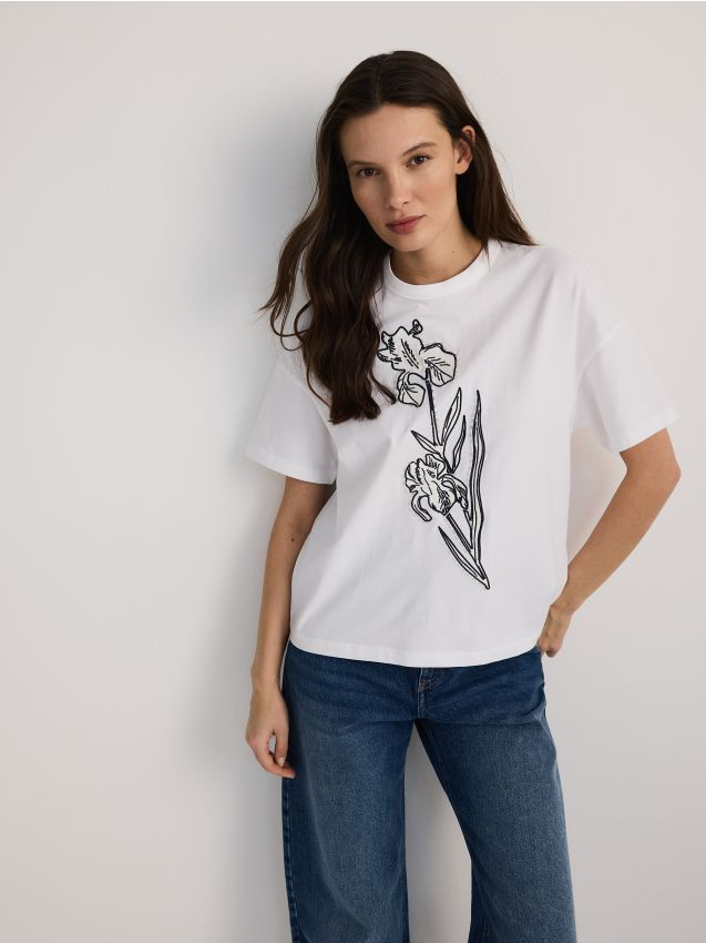 Reserved - Bawełniany T-shirt z haftem - biały miniaturka