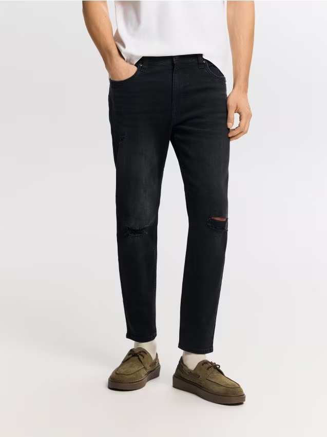 Reserved - Jeansy carrot slim z przetarciami - czarny