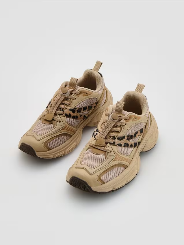 Reserved - Sneakersy z łączonych materiałów - kremowy