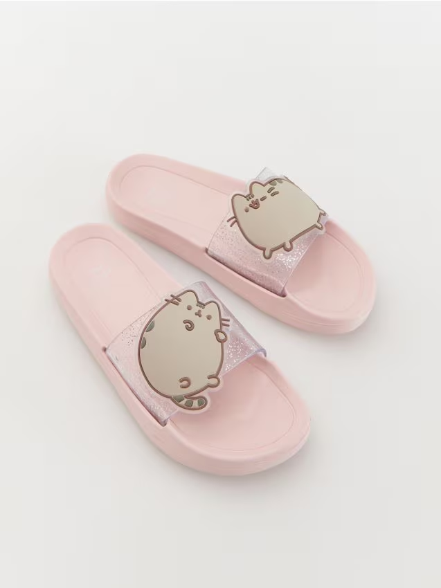 Reserved - Klapki z motywem Pusheen - pastelowy róż miniaturka