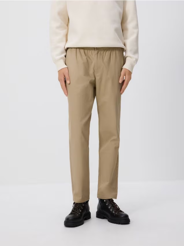 Reserved - Spodnie jogger slim - beżowy