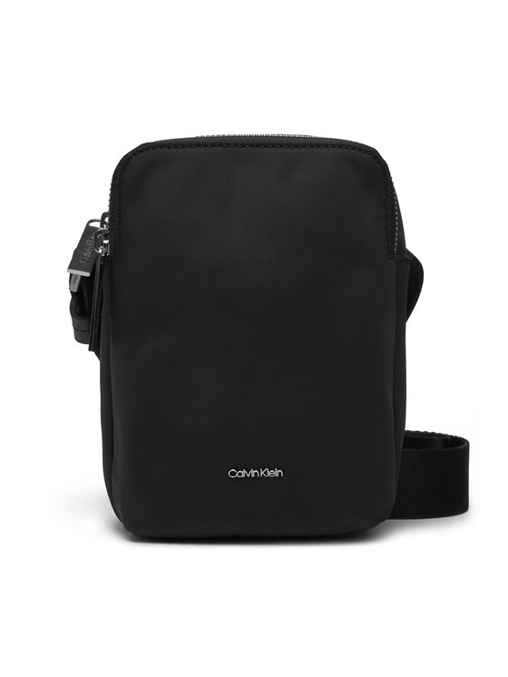 Calvin Klein Saszetka Business Tech Reporter Xs K50K512888 Czarny