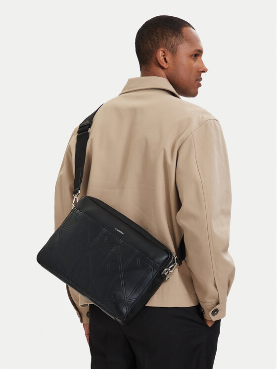 Calvin Klein Torba na laptopa Xl Emblem Aop LV04D3526G Czarny