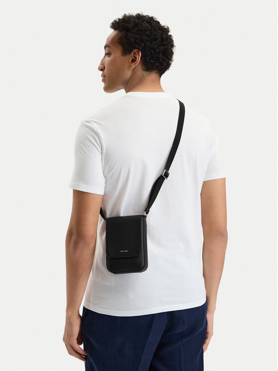 Calvin Klein Saszetka Raised Phone Crossbody LV04D1226G Czarny