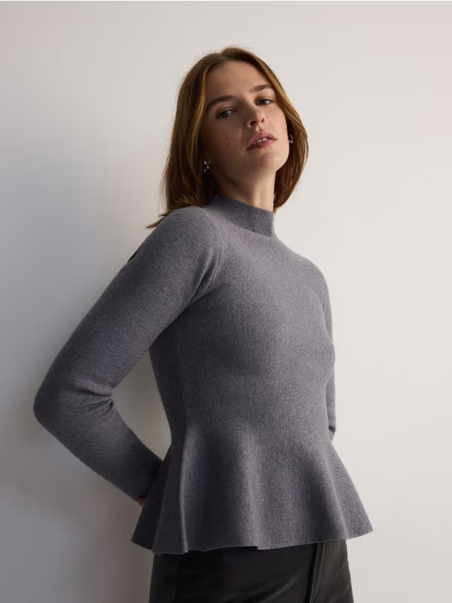 Reserved - Sweter z baskinką - szary