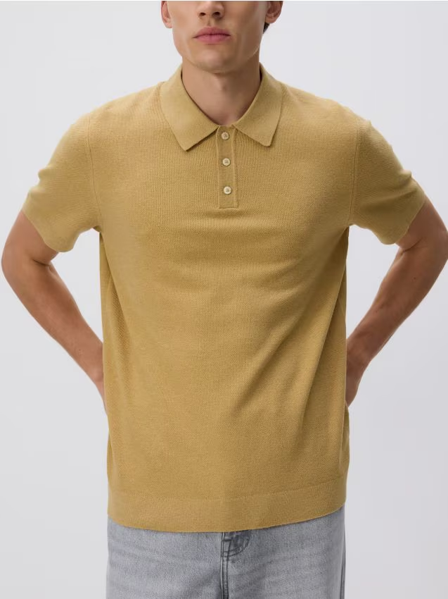 Reserved - Sweter polo z bawełną - musztardowy