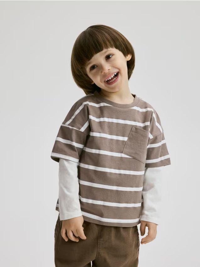 Reserved - Bawełniany t-shirt w paski - brązowy miniaturka