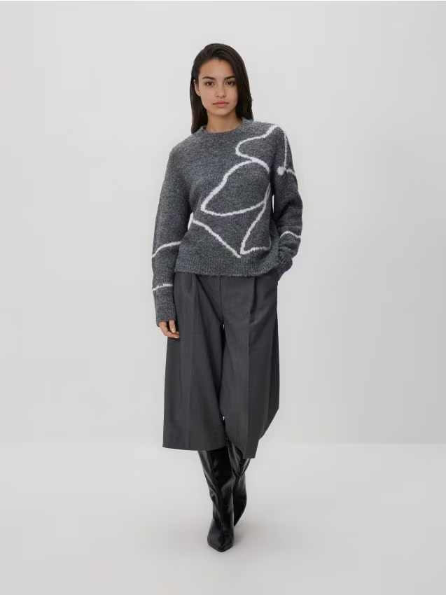 Reserved - Sweter ze wzorem - wielobarwny