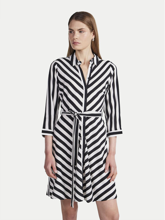 YAS Sukienka koszulowa Savanna 26030247 Czarny Loose Fit