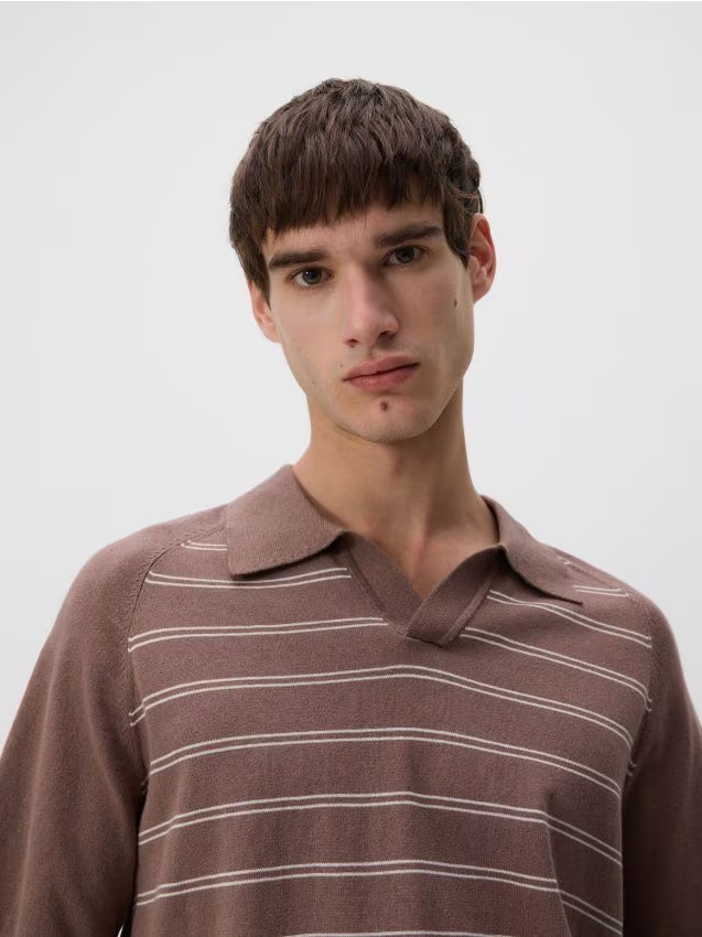 Reserved - Sweter polo z dodatkiem lnu - brązowy