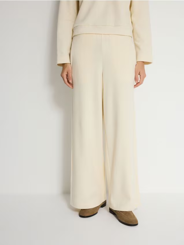 Reserved - Spodnie culotte - złamana biel