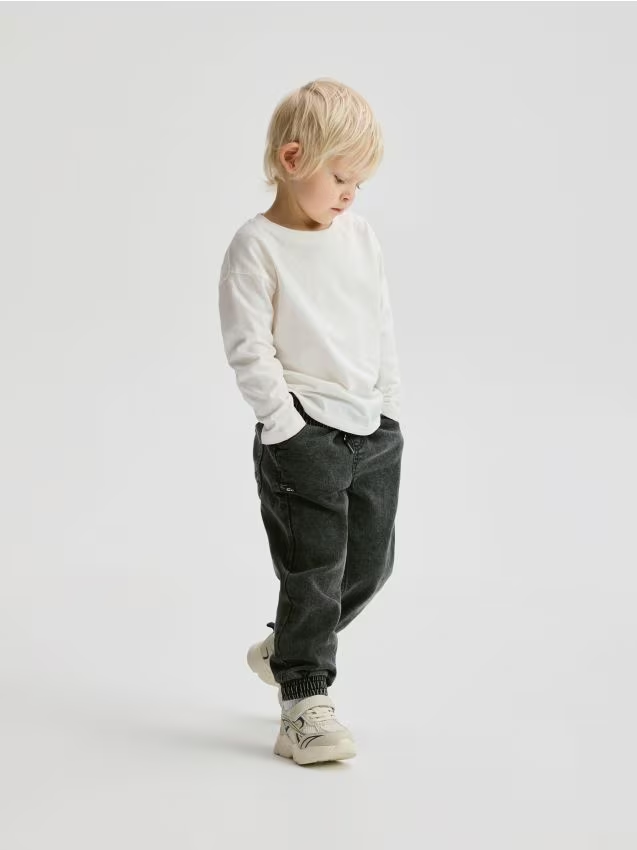 Reserved - Jeansy jogger - czarny