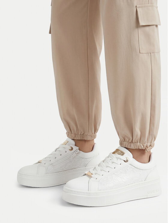 Guess Sneakersy CEO-AVO-357-018-1 Biały