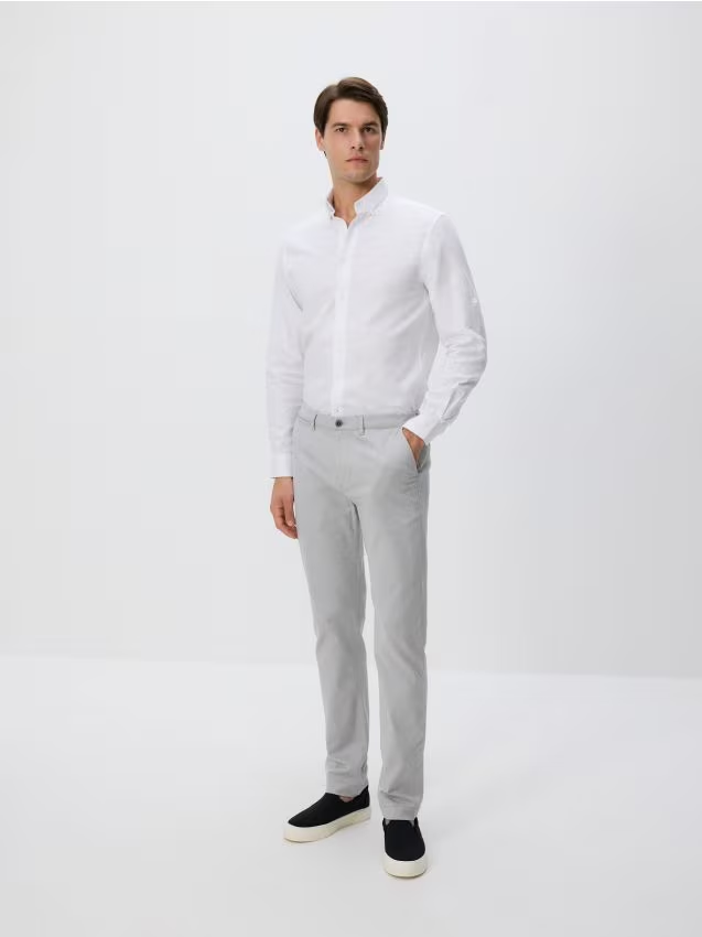 Reserved - Bawełniane spodnie chino slim - jasnoszary