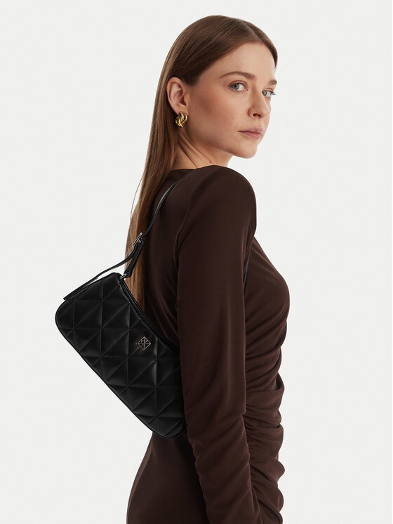 Calvin Klein Torebka Quilted Small Shoulder Bag LV04F3327G Czarny