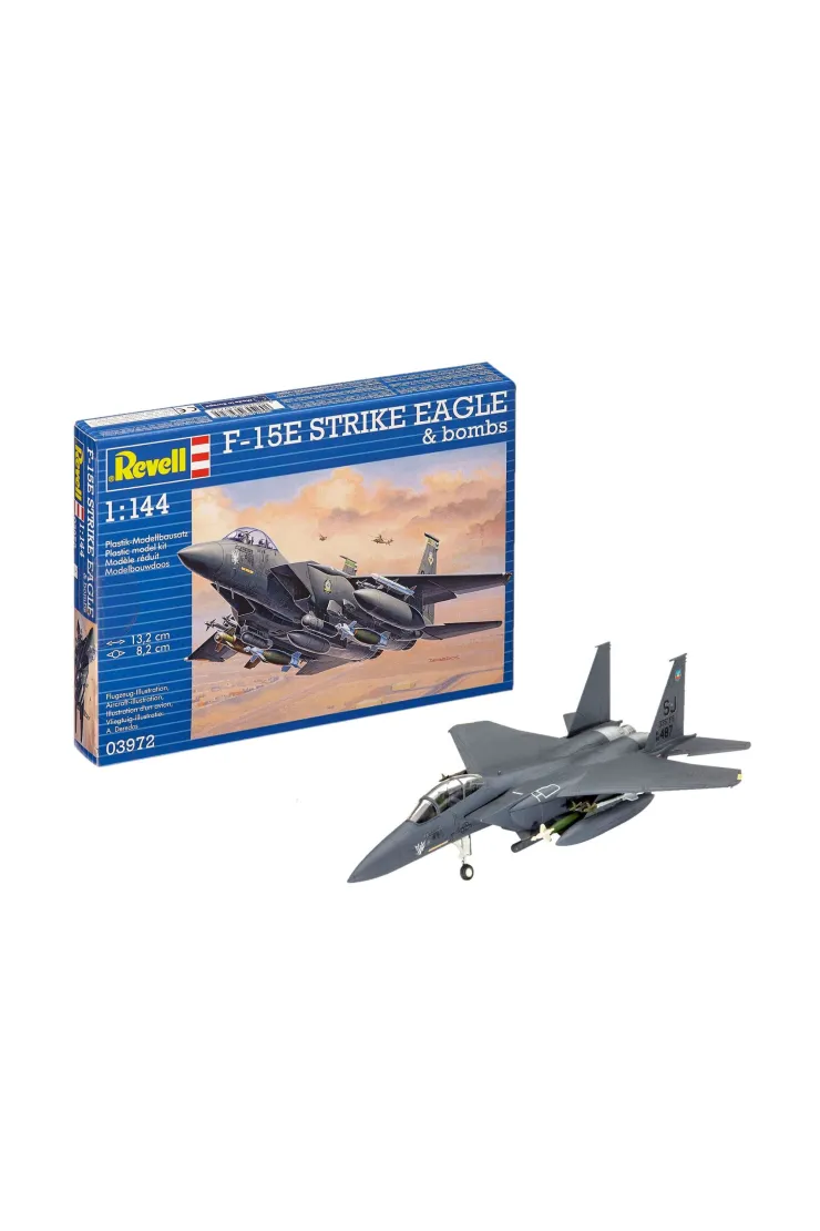 Samolot. F-15E Strike Eagle &amp; Bombs