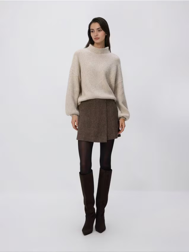 Reserved - Sweter z bufiastymi rękawami - beżowy