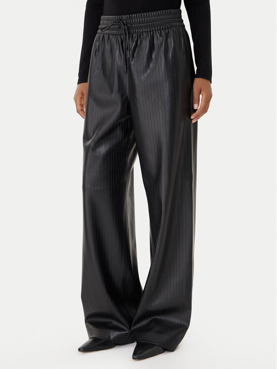 BOSS Spodnie z imitacji skóry Talpina 50548123 Czarny Relaxed Fit