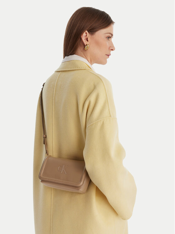 Calvin Klein Torebka Bold Ck Flap Crossbody LV04F1027G Brązowy