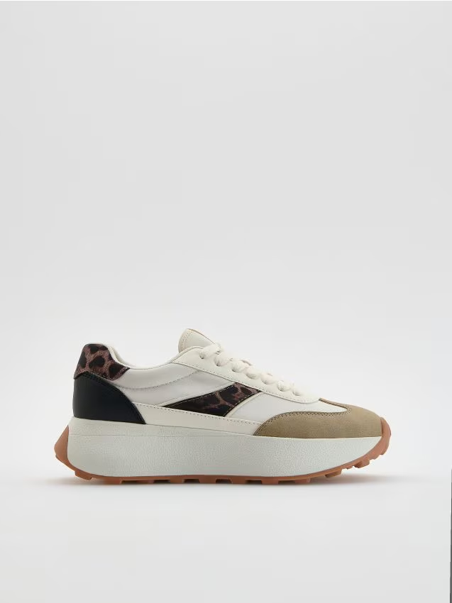 Reserved - Sneakersy z kontrastowymi elementami - wielobarwny