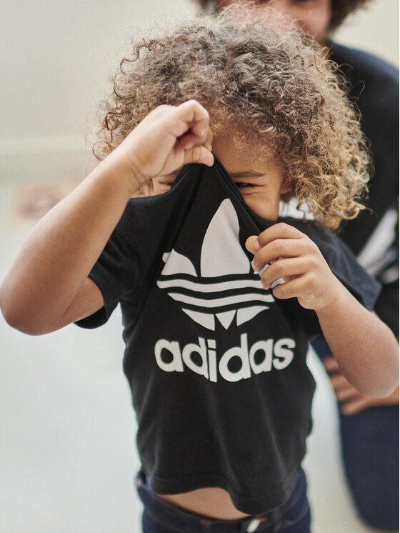 adidas T-Shirt Trefoil DV2829 Czarny Regular Fit