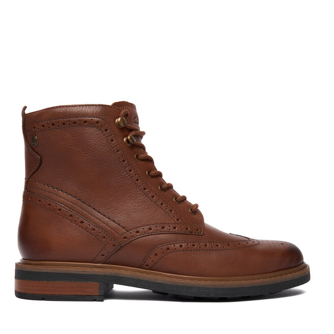 Kozaki Clarks