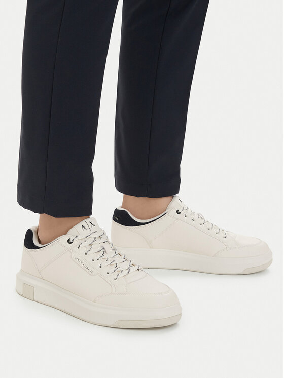 Armani Exchange Sneakersy XM001722 AF17540 MZ266 Biały