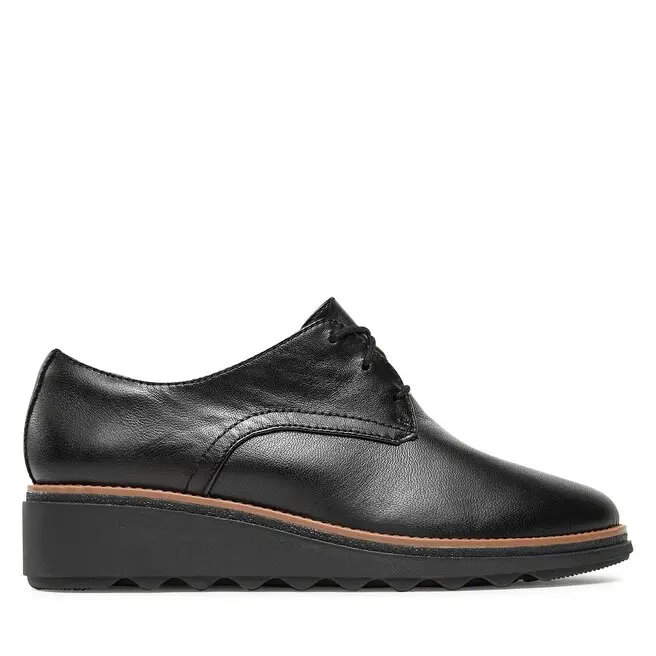 Oxfordy Clarks